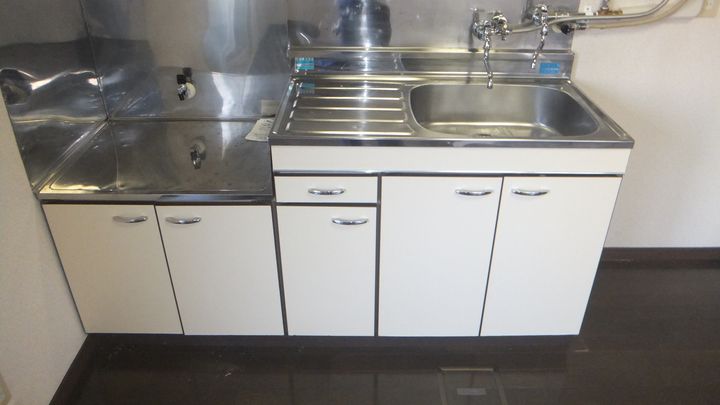 メゾンシャルムB棟のキッチン