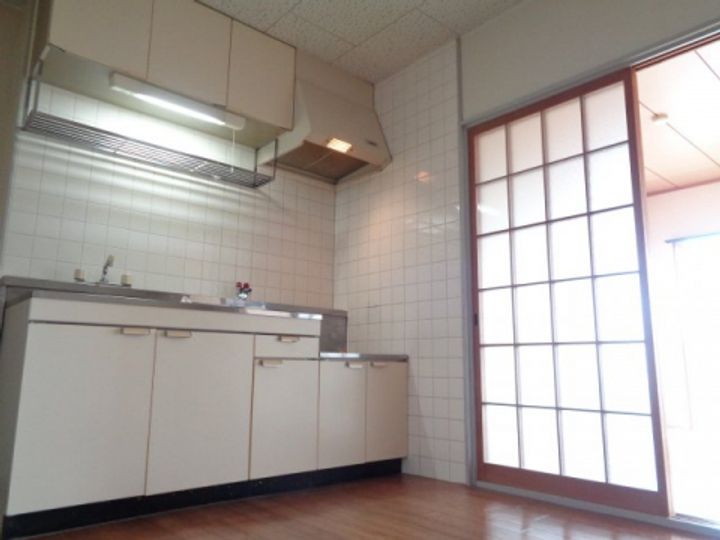 レックスさくら第1ビルの居間