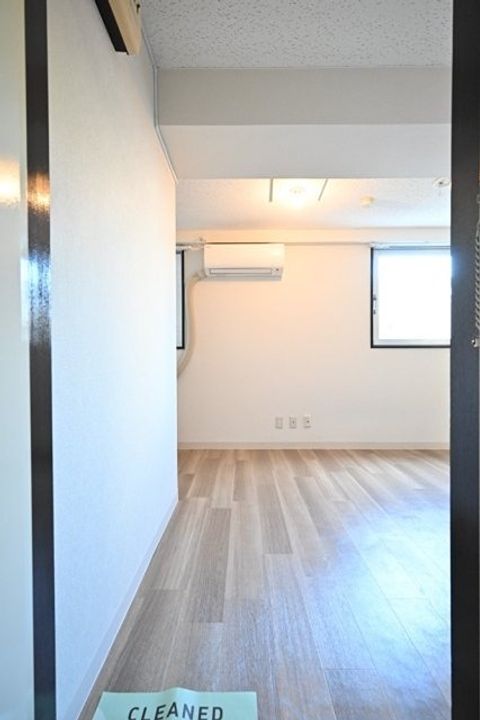 東京都千代田区麹町1の賃貸マンションの居間