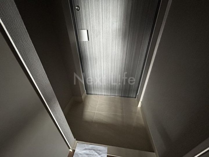 リルシア横濱吉野町3の玄関