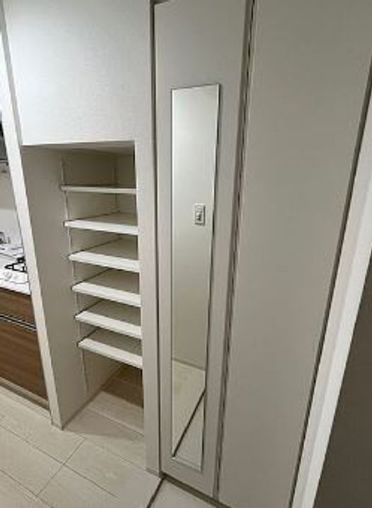 東京都大田区西蒲田7(マンション)の賃貸物件の玄関