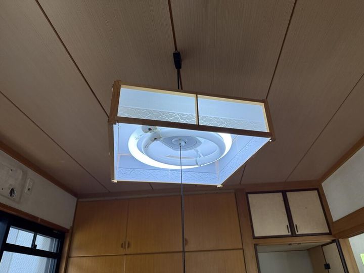 鳴海ビルの内装