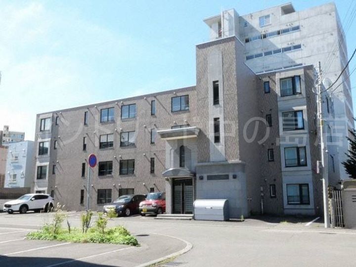 リージェンス平岸の外観