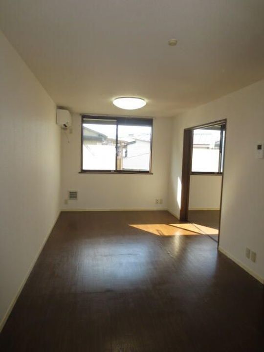 神奈川県横浜市金沢区六浦4(アパート)の賃貸物件の居間