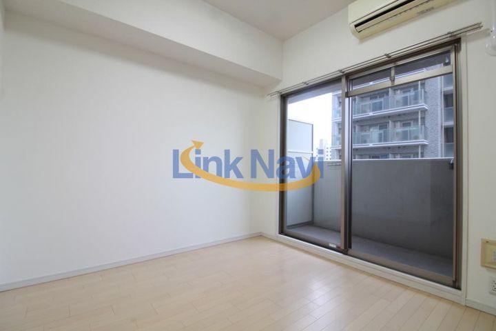 レークス新大阪ウエストの居間