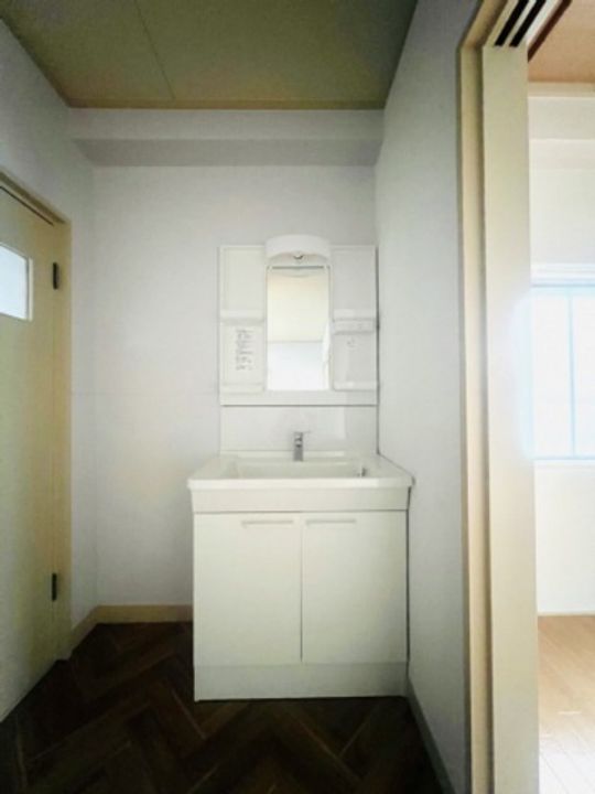 吉村建設ビルの内装