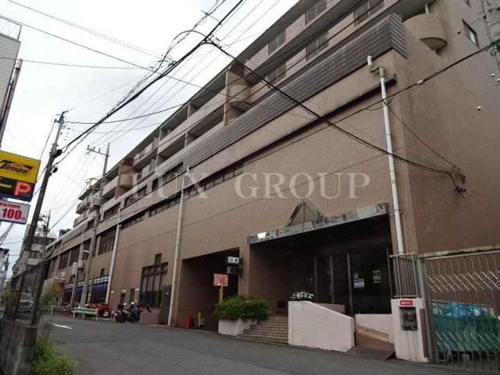 コスモリード八王子の外観