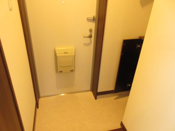 ルネス上浜の玄関