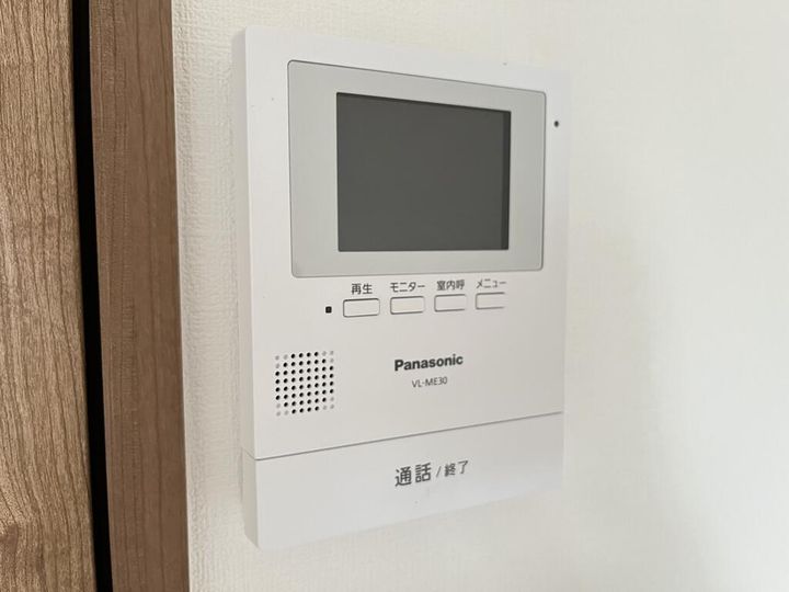 TROIS五輪の内装