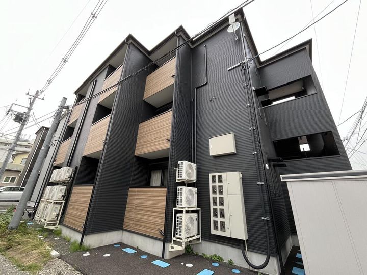 TROIS五輪の外観