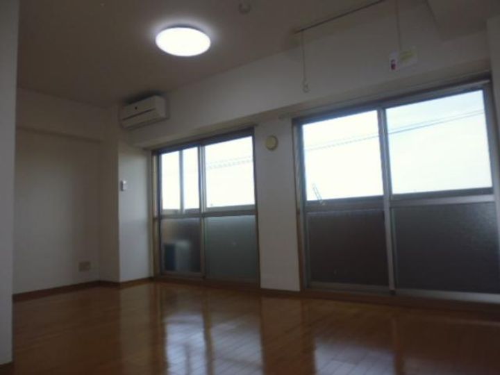 愛知県名古屋市守山区大森5(マンション)の賃貸物件の居間