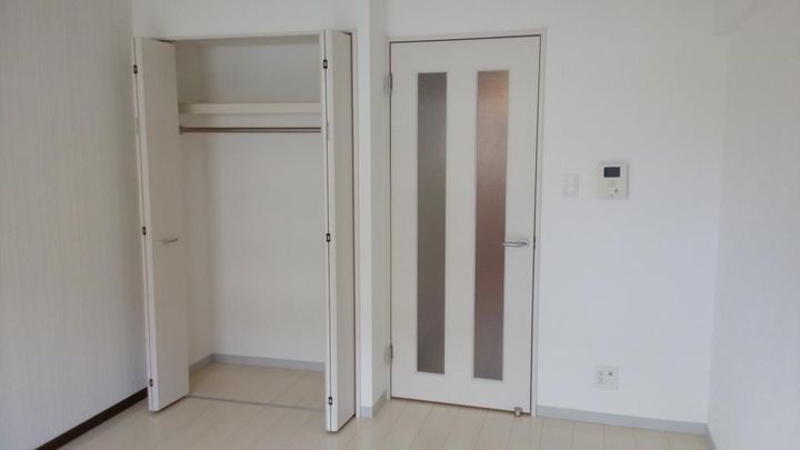 福岡県福岡市西区徳永北(マンション)の賃貸物件の居間