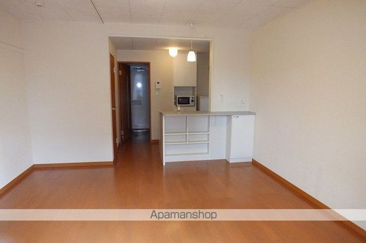 レオパレスサンライズビューAの居間