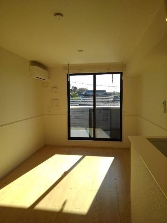 神奈川県横須賀市林4(アパート)の賃貸物件の居間