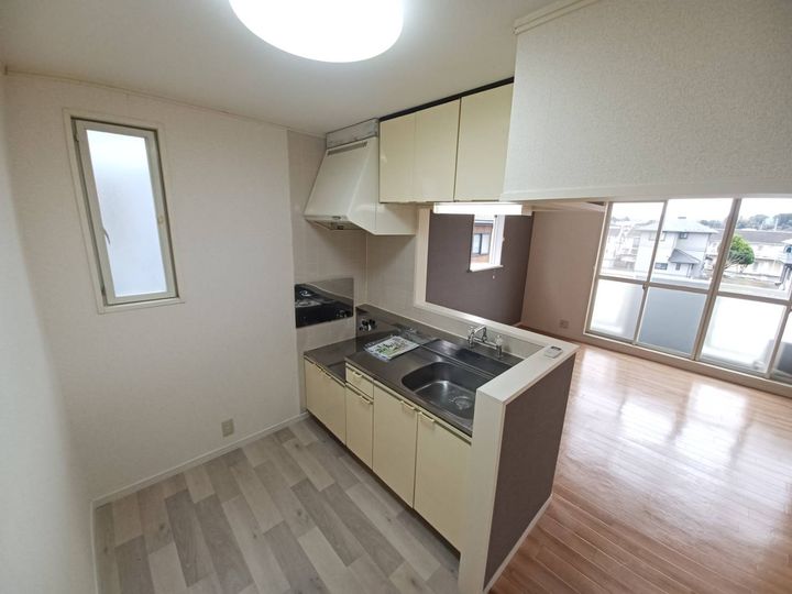 アスステージ赤津B棟のキッチン