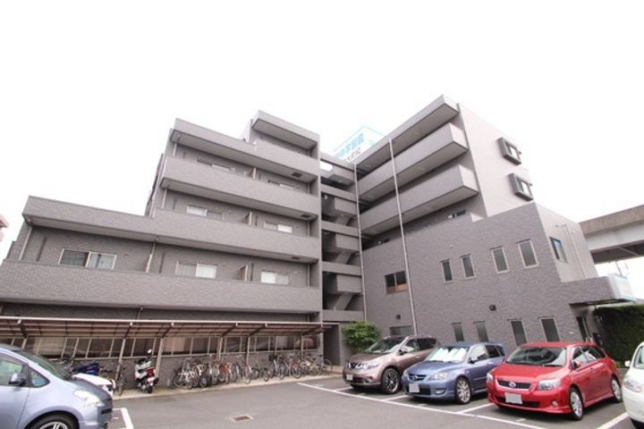 セレブ洋の外観