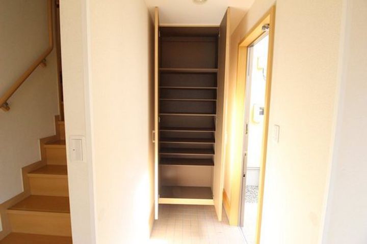 岡山県岡山市北区高柳西町(一戸建)の賃貸物件の玄関