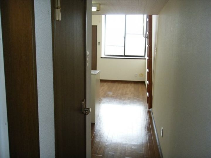 チェリー1の玄関