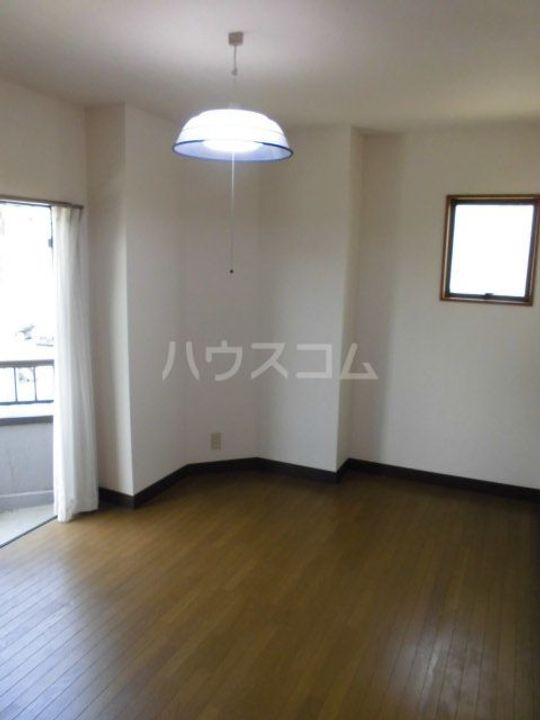 ハイツ上野の居間