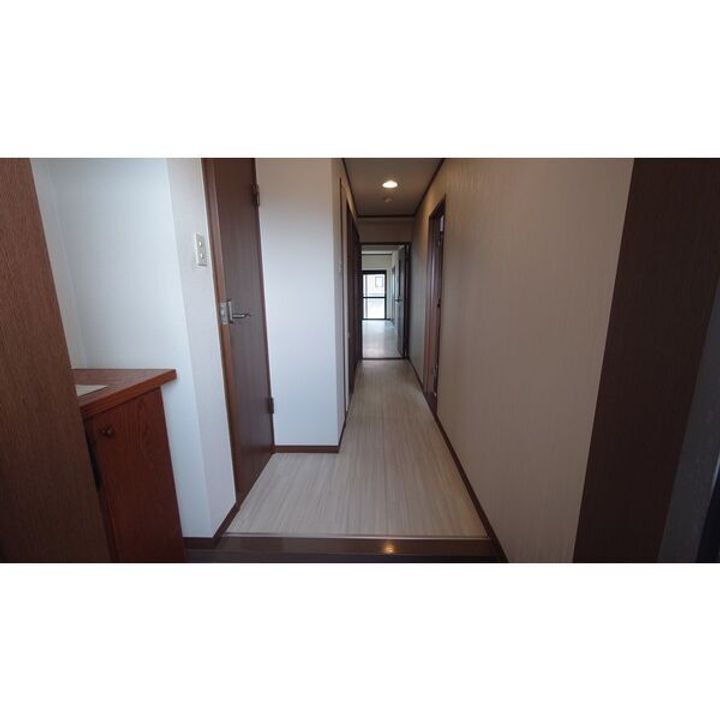 シェレナハイツの玄関