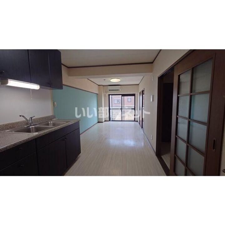 シェレナハイツの居間