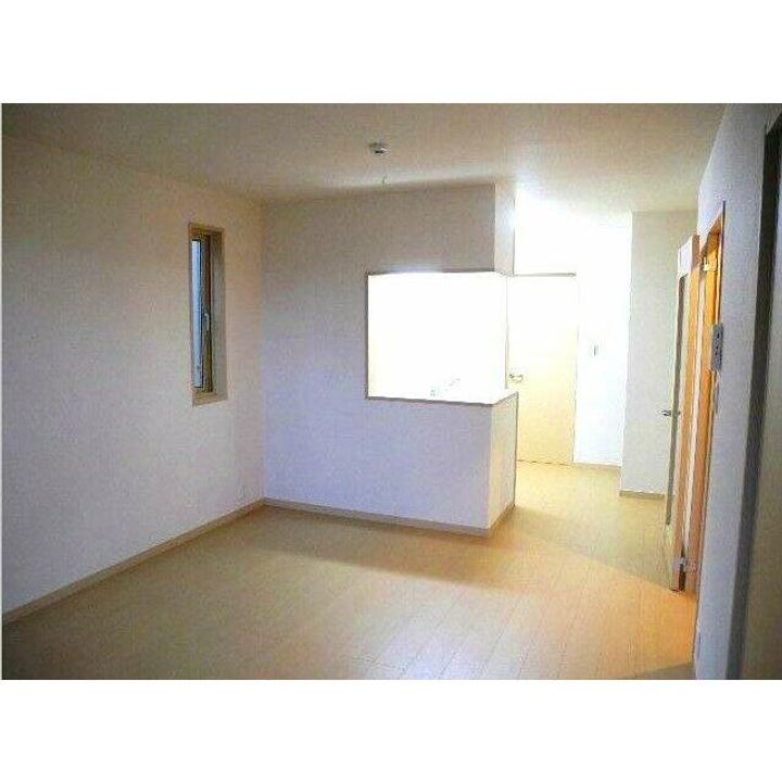 神奈川県厚木市温水(アパート)の賃貸物件の居間