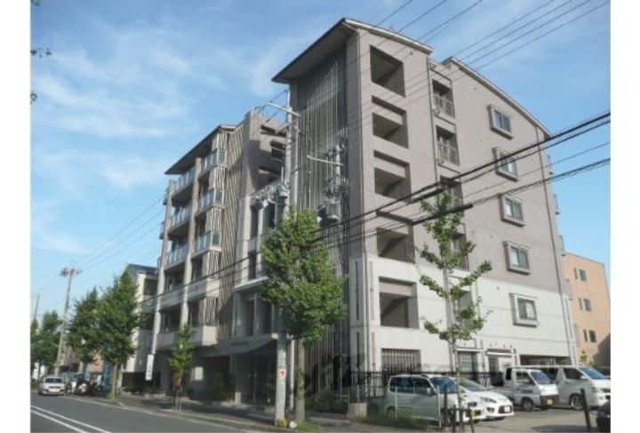 サンモール西京極の外観