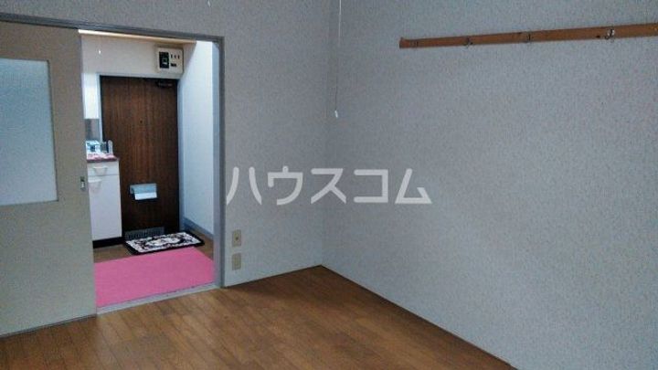 湘南ハイツの居間