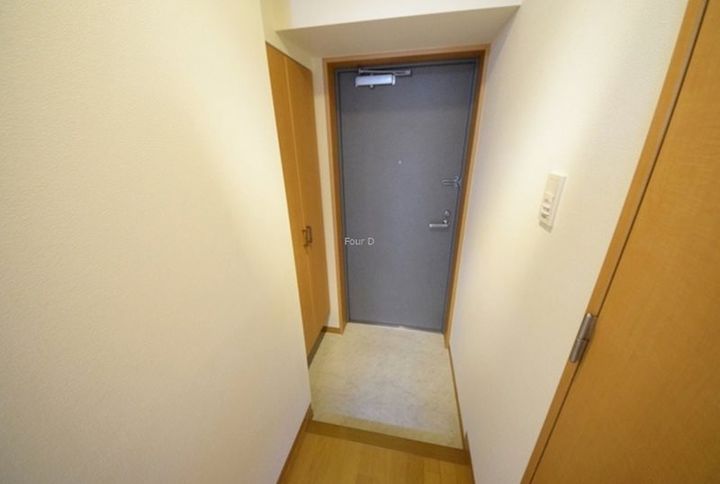 コンフォリア芝公園の玄関