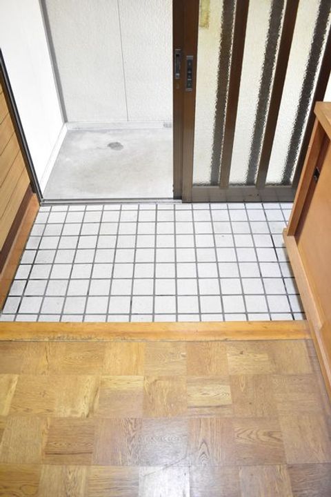 新潟県上越市仲町2(一戸建)の賃貸物件の玄関