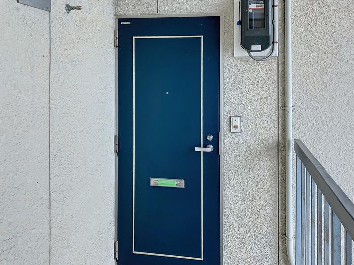 エポアール瀬戸B棟の玄関