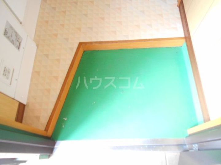 大沢ビルの玄関