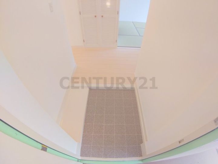 中山五月台1号棟の玄関