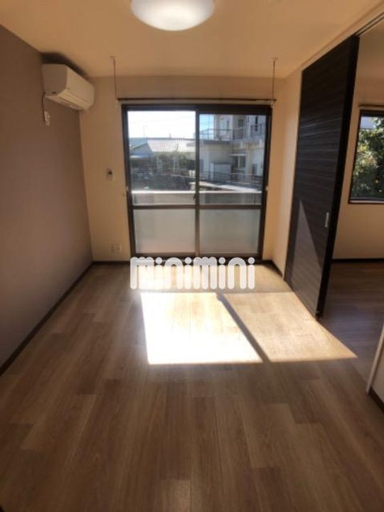 ニアステーションCの内装