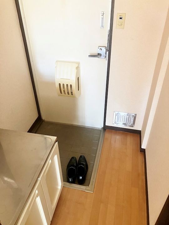 神奈川県横浜市金沢区乙舳町(アパート)の賃貸物件の玄関