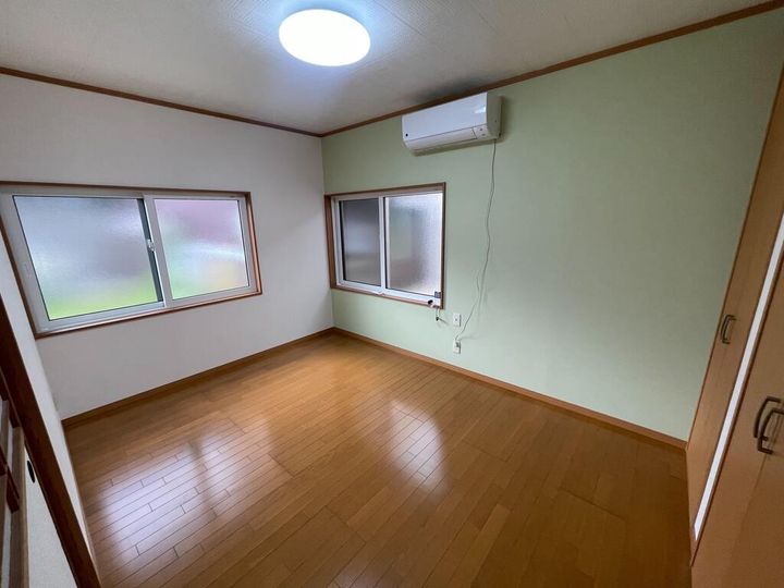 新潟県三条市西四日町2(一戸建)の賃貸物件の居間