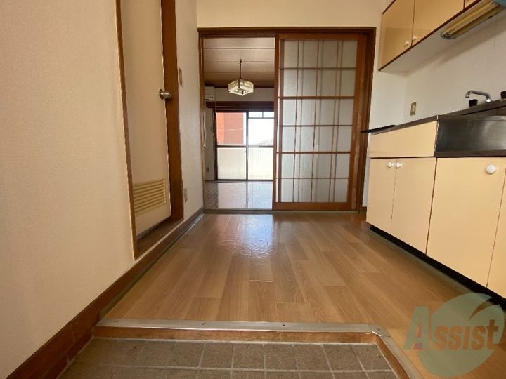 千葉ハイツの玄関