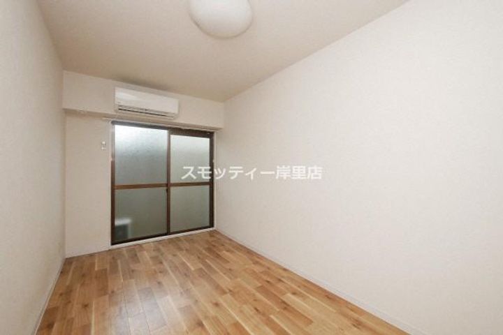 サンハイツ山之内の居間