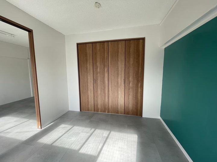 地建ビルの居間