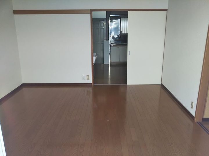 シャトルハウスIIの内装