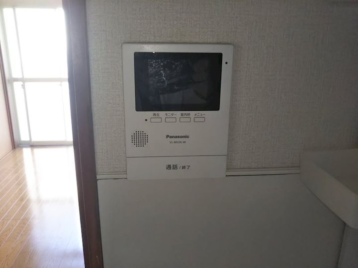 シャトルハウスIIの内装