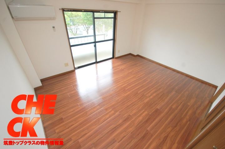 フローラル相田の居間