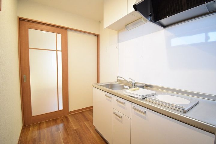 アバンティ城北のキッチン
