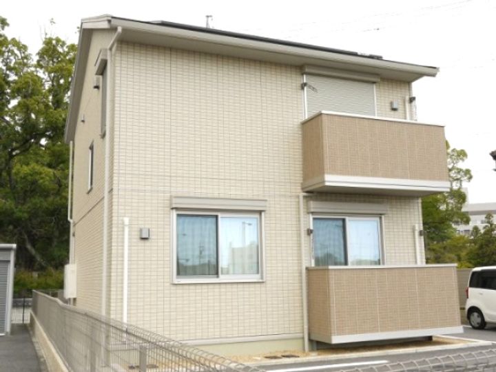 ルミエール・栄の外観