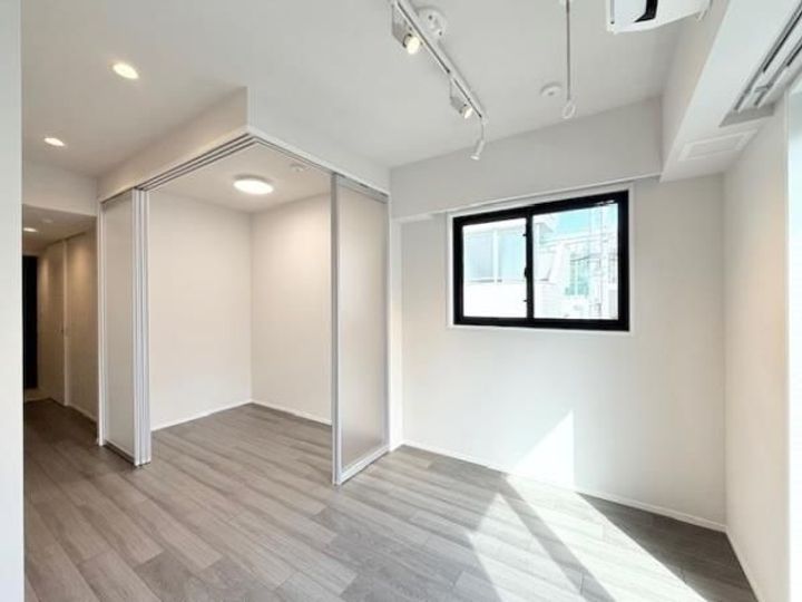 東京都中野区中野1の賃貸マンションの内装