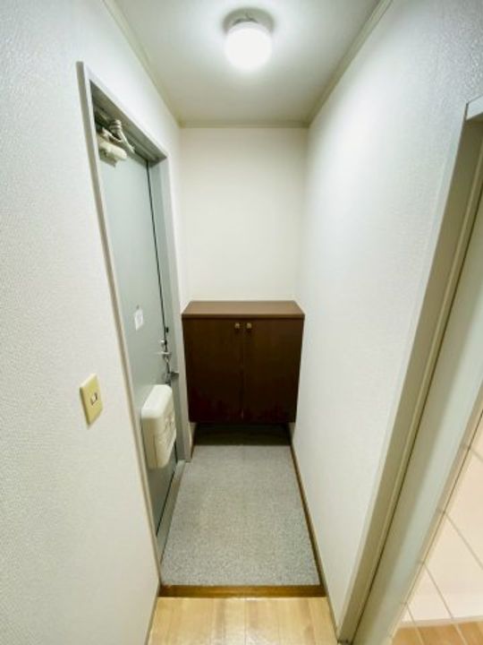 千葉県千葉市若葉区みつわ台1(アパート)の賃貸物件の玄関