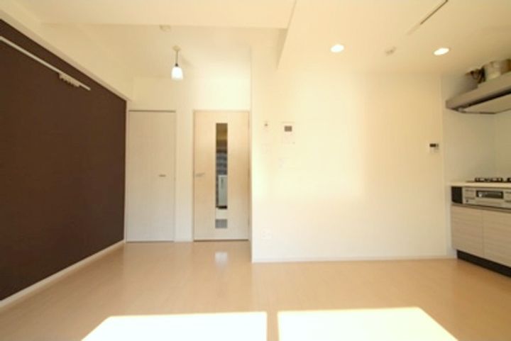 ロメック月島の居間