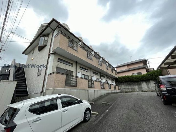 アーバニア南ヶ丘の地図