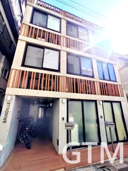 東京都中野区本町3(マンション)の賃貸物件の外観