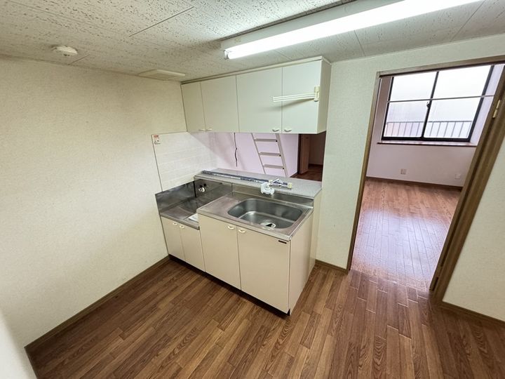 新潟県新発田市新栄町2(アパート)の賃貸物件のキッチン